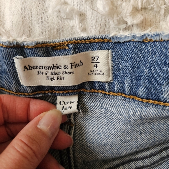Abercrombie & Fitch 4" High Rise Mom Short Curve Love Size 27 - Picture 3 of 4